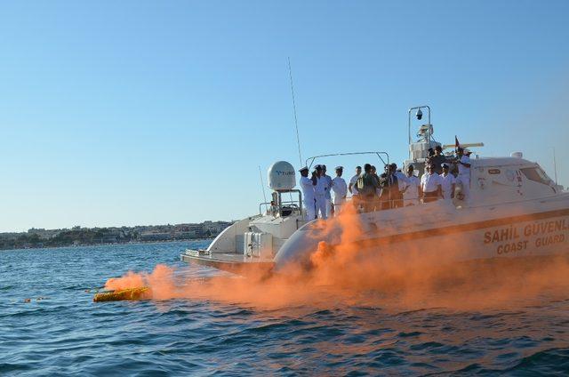 Didim’de deniz şehitleri anısına çelenk bırakıldı