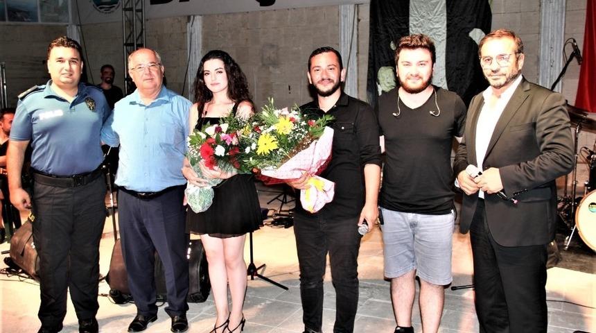 Emniyete destek konserine büyük ilgi