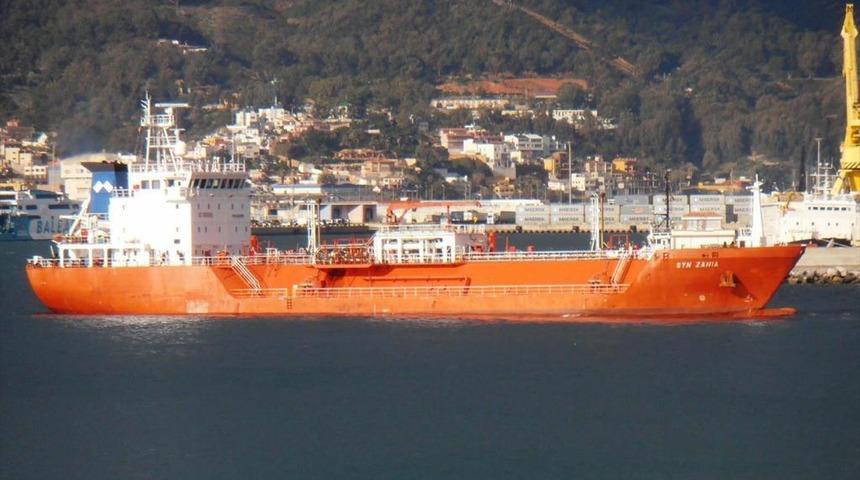 Aliağa Limanı'ndaki gemide patlama: 1 &ouml;l&uuml;, 16 yaralı (2)