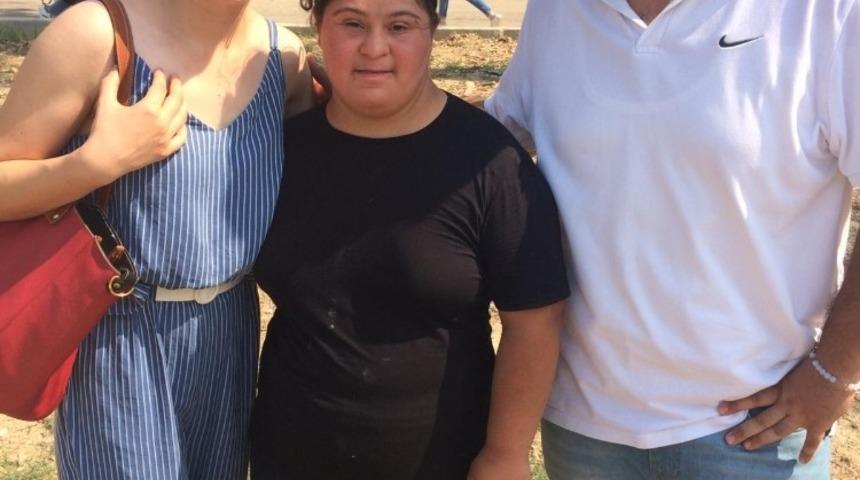 &Uuml;niversiteli gen&ccedil;lerden &ouml;rnek davranış