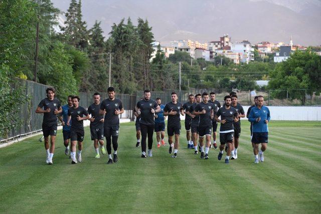 Denizlispor ilk antrenmanını yaptı