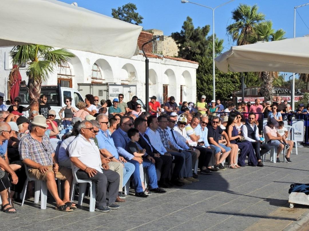 &Ccedil;eşme&rsquo;de Kabotaj Bayramı yarışlarla kutlandı