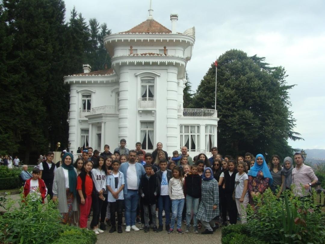 Karslı &ccedil;ocuklar Karadeniz&rsquo;i gezdi