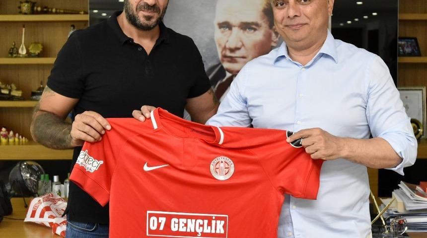 Başkan Uysal: "Her zaman Antalyaspor&rsquo;un yanındayız"