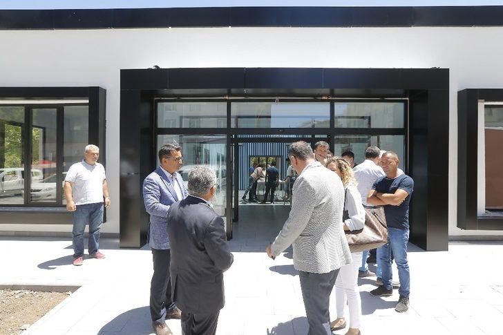 Başkan Büyükkılıç, Büyükşehir Belediyesi şantiyelerini gezerek çalışmaları takip etti G2