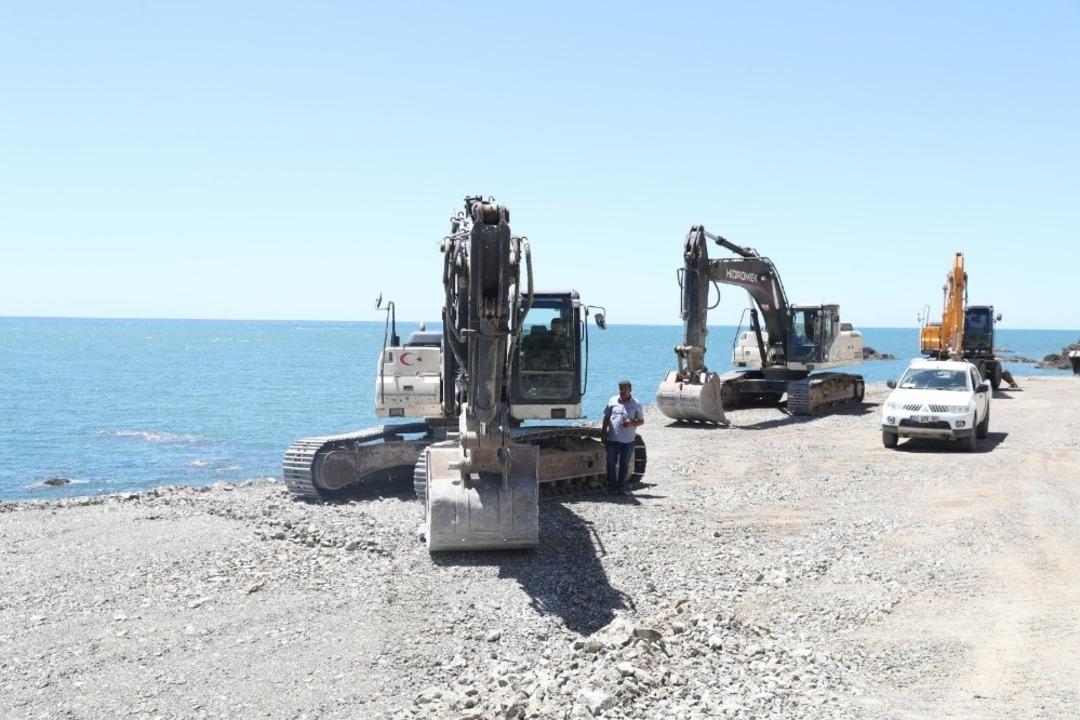 Vali Doğan, Arsuz&rsquo;da incelemelerde bulundu