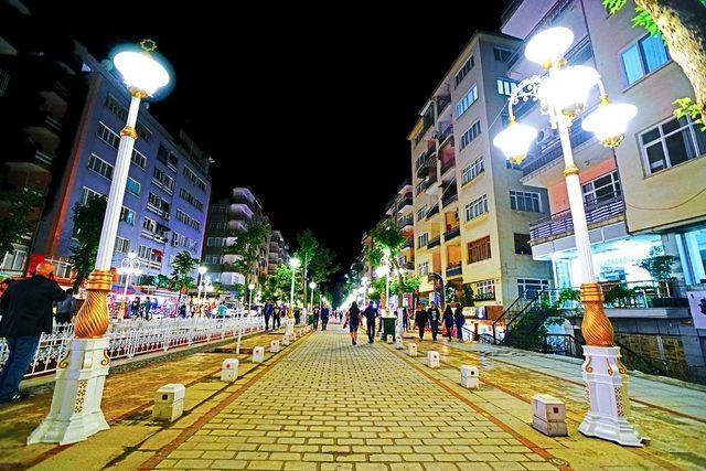 Kanalboyunun tek yönü araç trafiğine kapatılıyor