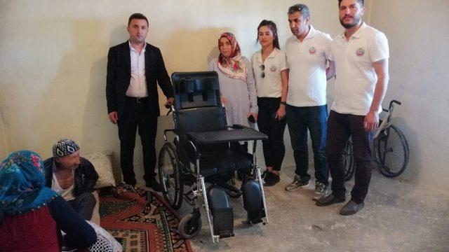 Hakkarili hayırsever Demir’den örnek davranış