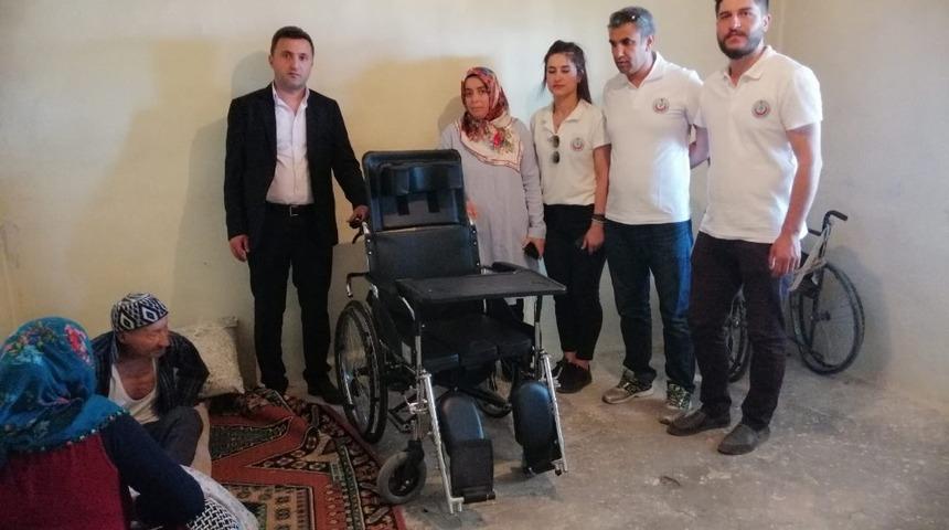 Hakkarili hayırsever Demir&rsquo;den &ouml;rnek davranış