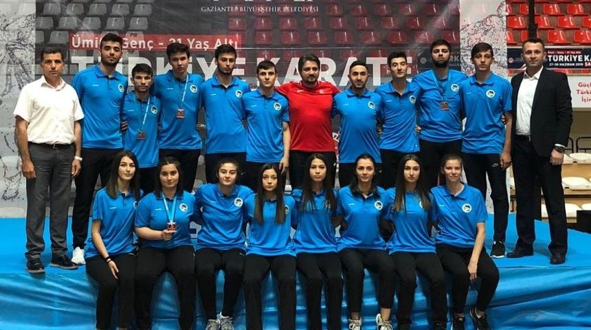 Gaziantep&rsquo;te 4 madalya Sakarya B&uuml;y&uuml;kşehir&rsquo;in