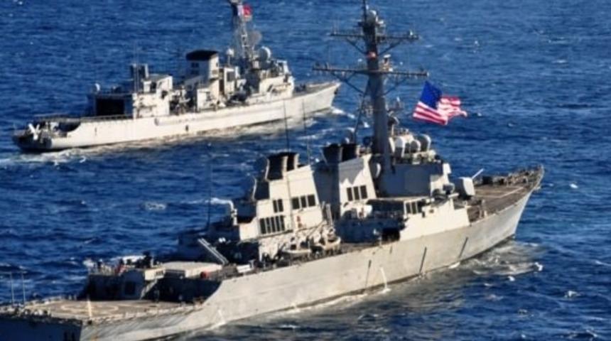 İran ABD gemisine f&uuml;zeyle saldırdı!