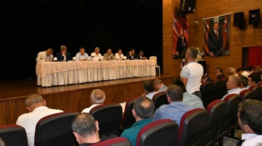 Büyükşehir muhtarları dinliyor