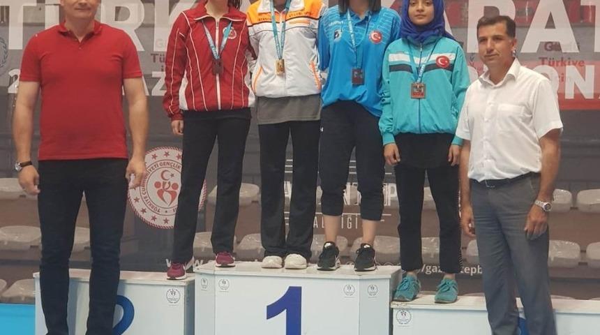 Şahinbeyli sporcu, milli takım yolunda