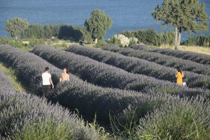 Salda Gölü'ne ziyaretçi akını G3