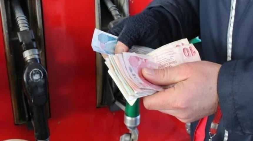 Akaryakıt fiyatlarındaki artıştan tüketiciyi 'eşel mobil' koruyacak
