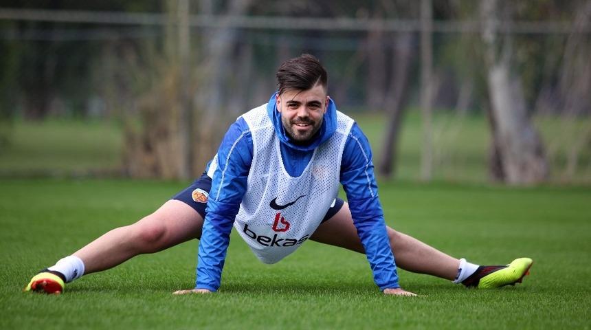 Hasan H&uuml;seyin&rsquo;e Milli davet