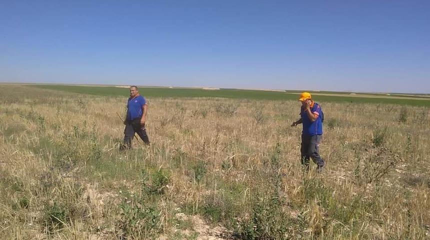 Kayıp engelli &ccedil;ocuk aranırken &ccedil;ukura d&uuml;şen koyun kurtarıldı