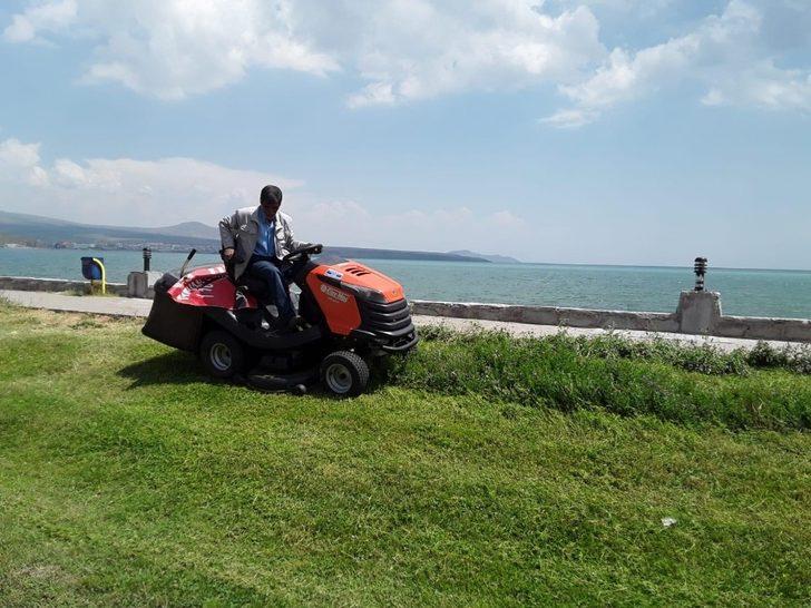 Tatvan Belediyesinden çimlendirme çalışması G1