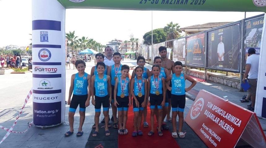 Denizlili sporcuların b&uuml;y&uuml;k başarısı