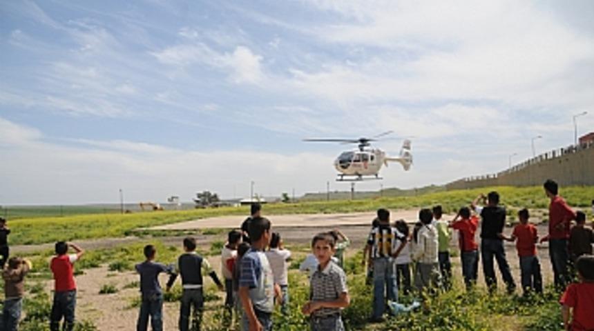 Ağır yaralı gencin imdadına hava ambulansı yetişti