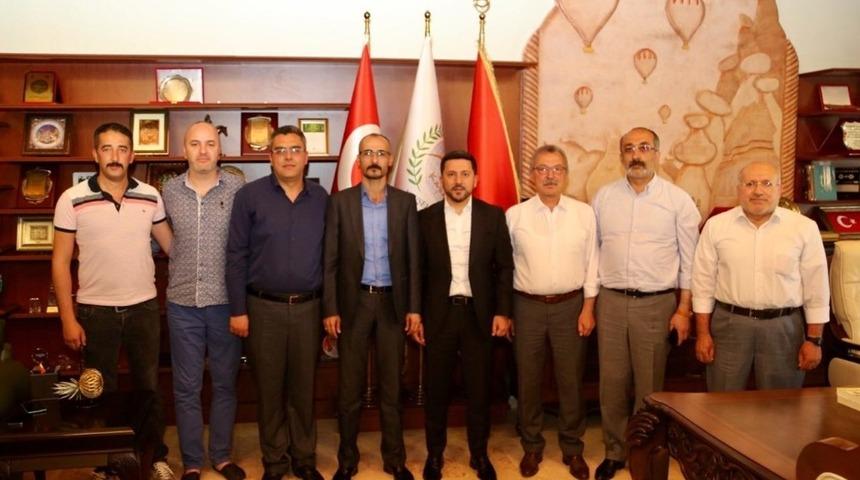 MHP Merkez İlçe yöneticilerinden Belediye Başkanı Arı’ya ziyaret