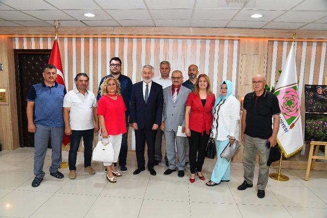 Doğa yürüyüşü arkadaşlarından Başkan Başdeğirmen’e ziyaret