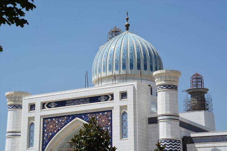 Orta Asya'nın en büyük camisi Duşanbe'de yükseliyor G4