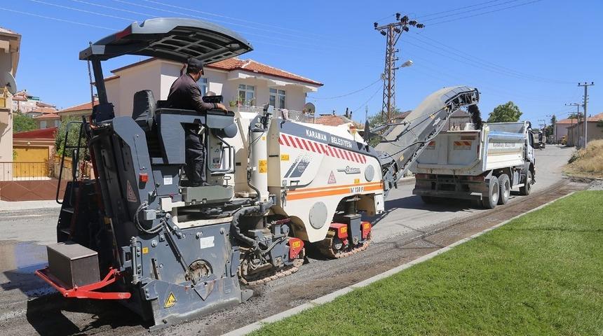 Karaman Belediyesi asfalt &ccedil;alışmalarına devam ediyor