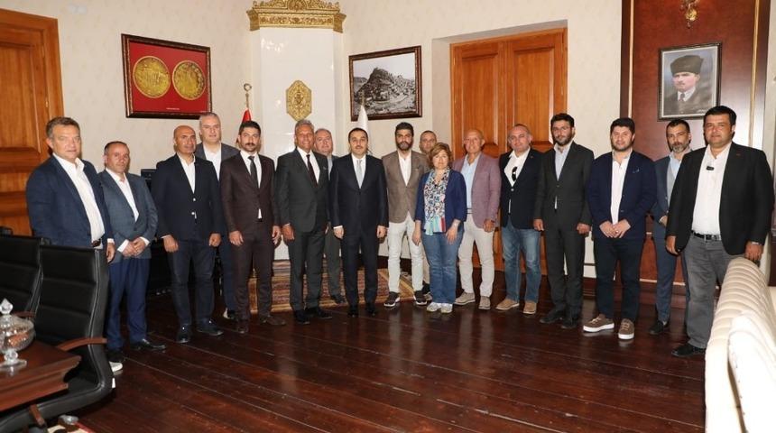 Vali &Ouml;ks&uuml;z, T&Uuml;RSAB heyetini ağırladı