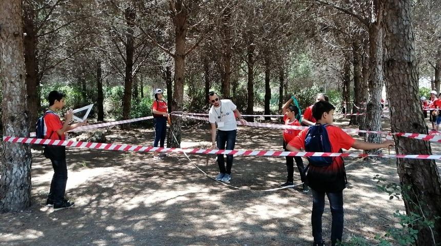 &Ouml;ğrenciler tarlada matematiğin izini s&uuml;rd&uuml;ler