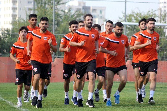 Adanaspor yeni sezona çift idmanla çalışıyor