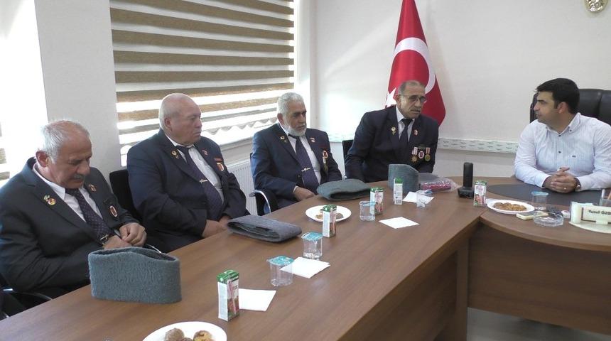 Beyşehir&rsquo;de Kıbrıs gazilerine madalya ve berat verildi