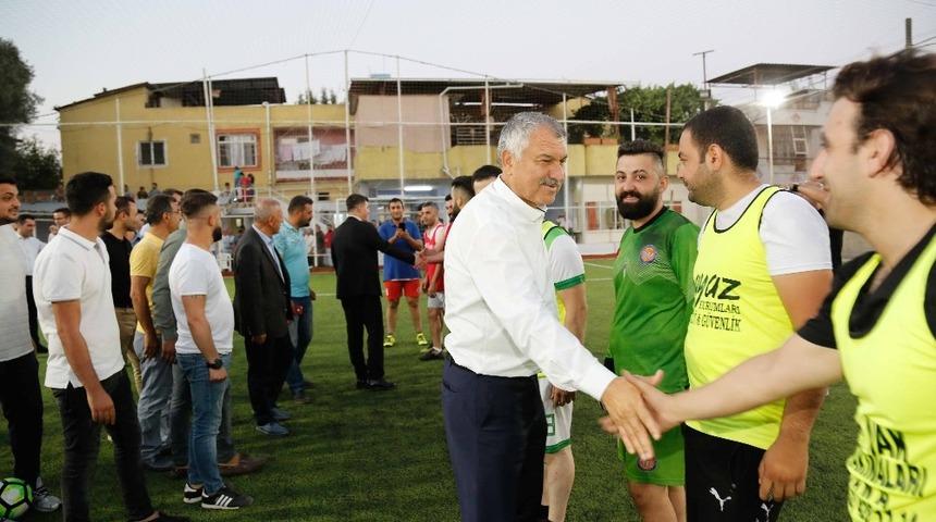 Y&uuml;reğir G&uuml;ney Mahalleleri Futbol Turnuvası başladı