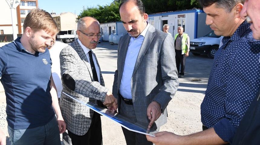 Başkan Altay, Muhacir Pazarı inşaatında incelemelerde bulundu