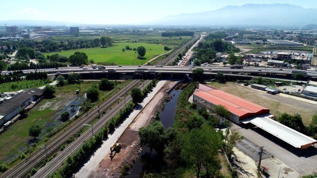 Salim Dervişoğlu Caddesi’nde çalışmalar tam gaz devam ediyor