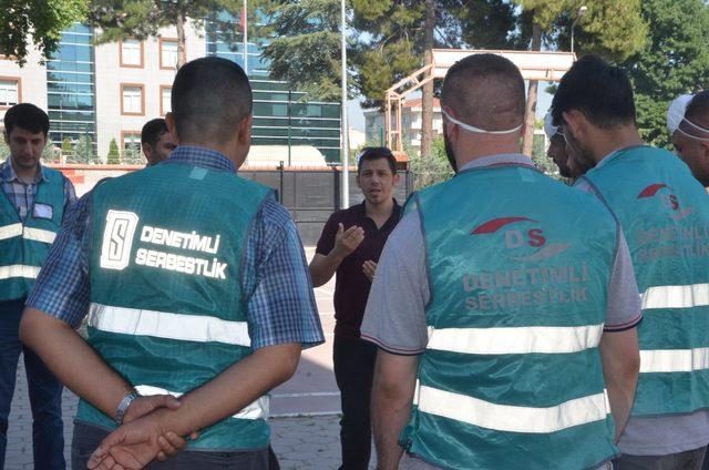 Denetimli serbestlik yükümlüleri, okulları boyuyor