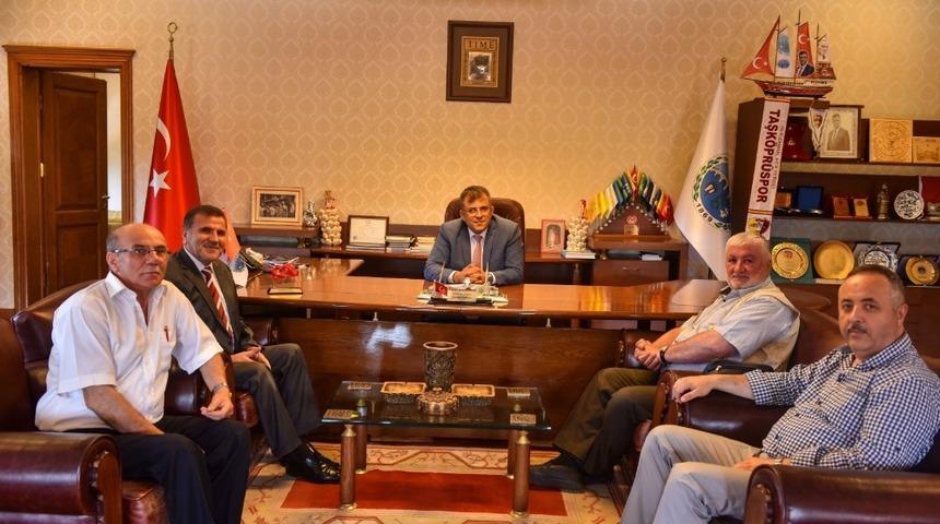 T&uuml;rkiye Gazetesi&rsquo;nden Başkan &Ccedil;atal&rsquo;a hayırlı olsun ziyareti