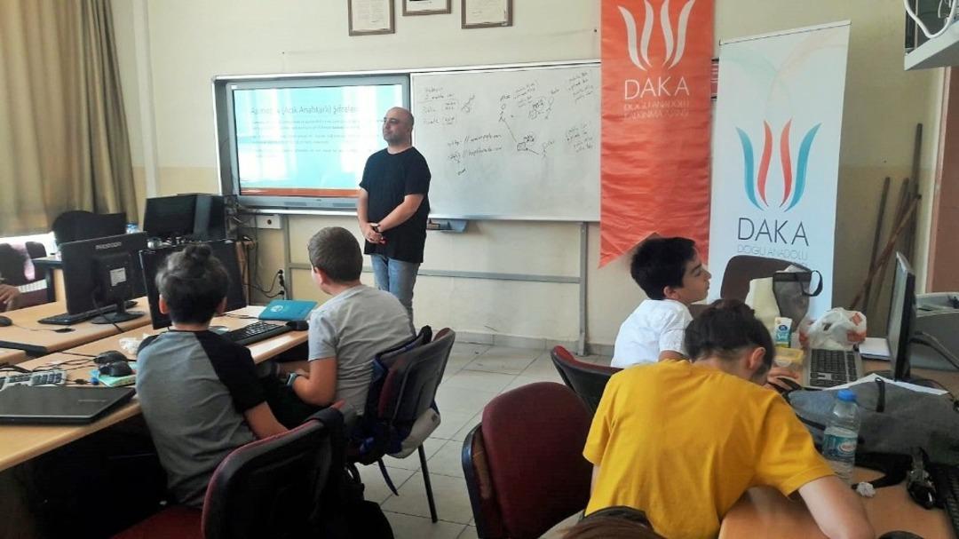 &ldquo;Geleceği Kodlayan 65 Vanlı&rdquo; projesi