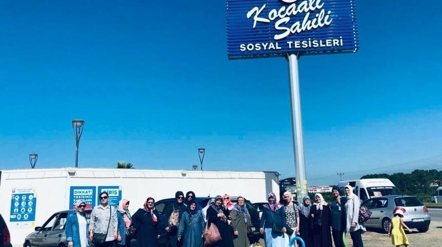 Engelli aileleri Kadınlar plajına gezi d&uuml;zenledi