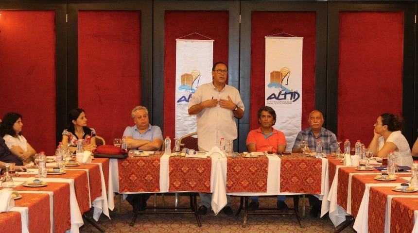 Turizmciler ulaşımı konuştu