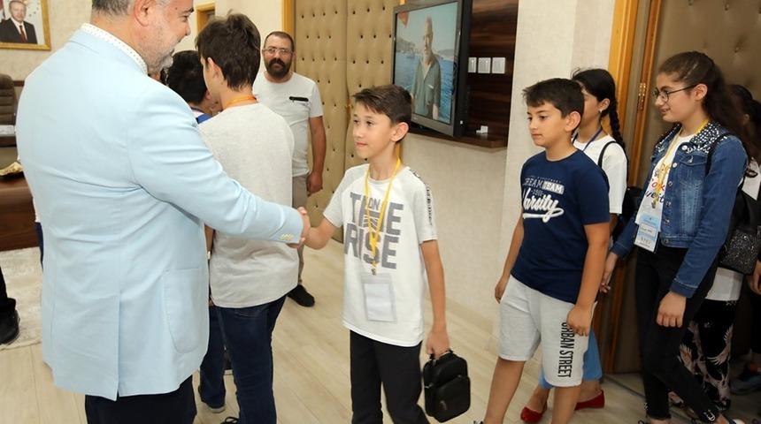 &Ccedil;ocuk &uuml;niversitesi ilgi g&ouml;rd&uuml;