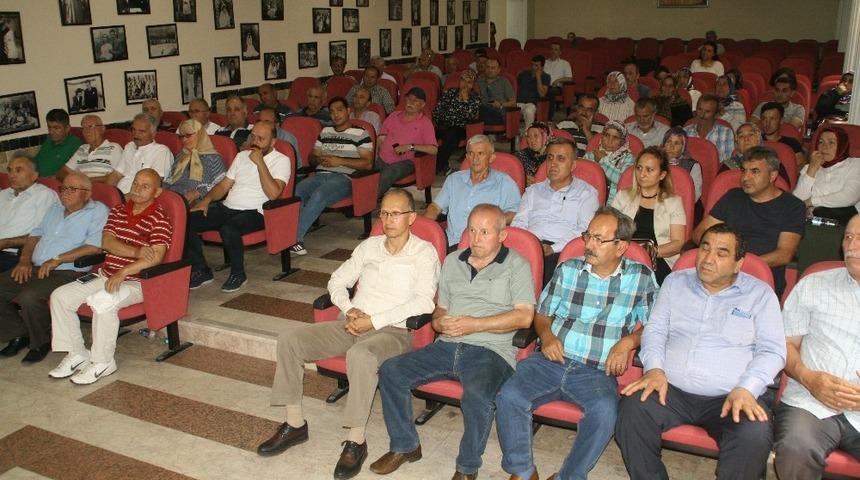 Devrek Tarım İl&ccedil;e M&uuml;d&uuml;rl&uuml;ğ&uuml;nden Devrekli &ccedil;ift&ccedil;ilere bilgilendirme toplantısı