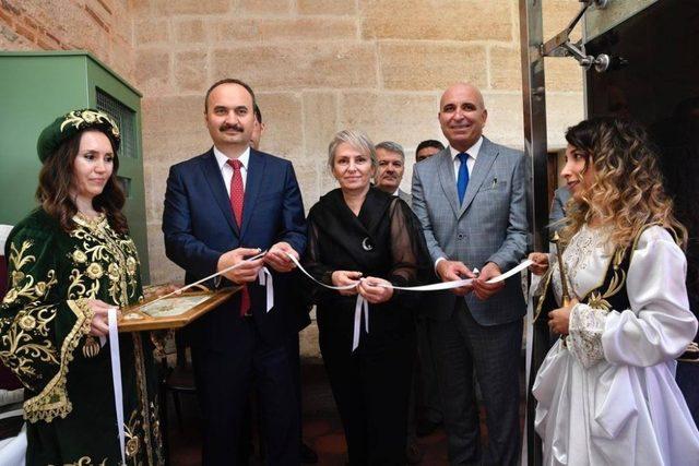 ‘Edirne’de Yaşamış Osmanlı Padişah Tuğraları’ sergisi açıldı