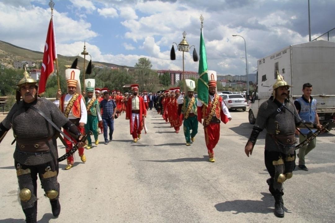 Dede Korkut K&uuml;lt&uuml;r ve Sanat Ş&ouml;lenleri 25 yaşında