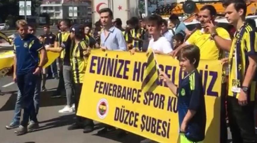 Taraftar bekledi, Fenerbahçe gelmedi 