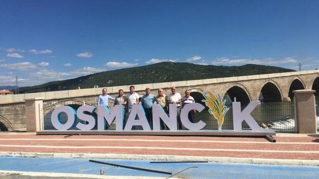 Osmancık Belediyesi’nden pirinç başaklı “Osmancık” yazısı