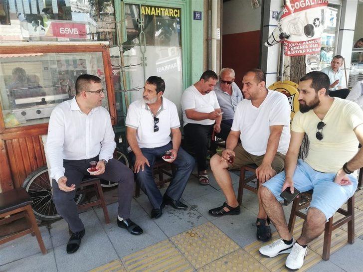 Başkan Erdoğan, pazar yerinde esnafla kahvaltı yaptı G1