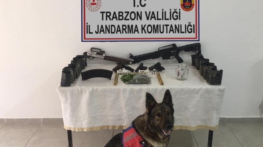 Uyuşturucu baskınlarından cephane &ccedil;ıktı