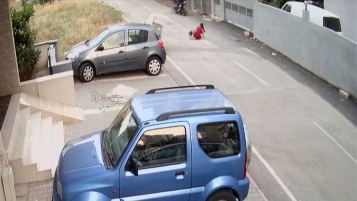 'Adrenalin olsun diye' kadını yerlerde sürükleyip çantasını çaldılar! G3