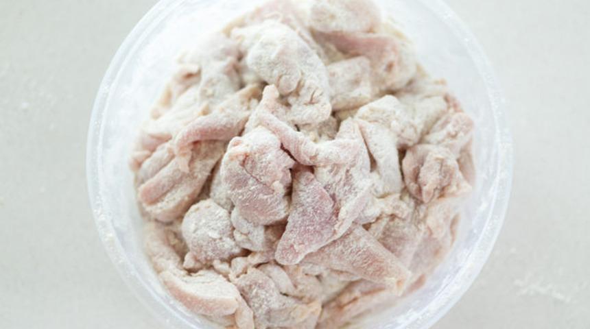 Tavuk göğüs etinin yumuşak olması için uygulamanız gereken yöntem